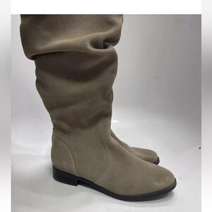 Women Steve Madden below the knee boot, beacon taupe boot shoe, size 6.5 suede
